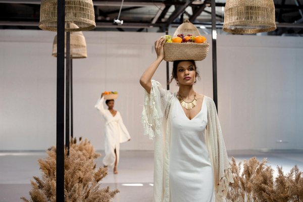 Mastering the Oxford Shirt: An Ultimate UK Guide to Achieving Effortless Smart-Casual Style